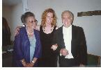Leonor Gago entre Piero Cappuccilli y Marta, su esposa (Santander, 2004)